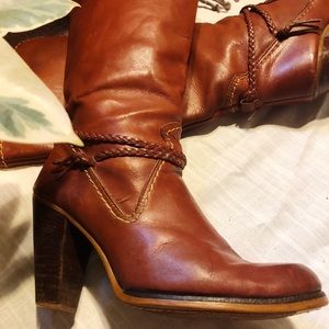 Vintage zodiac healed boots